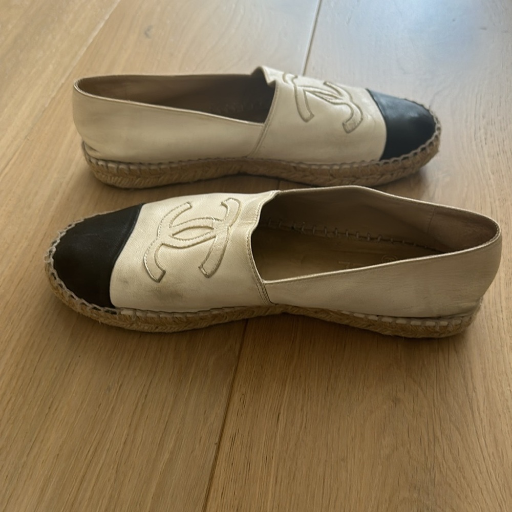 Chanel Women Cc Logo Lambskin Leather Espadrilles White Black size EU 38 - Picture 7 of 10